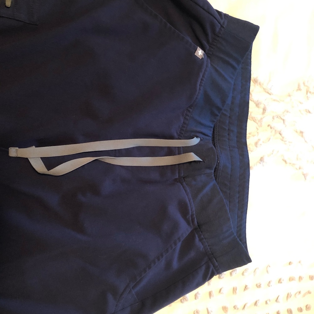 Medium Tall Figs Zamora joggers Navy